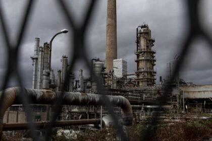 High diesel prices may put 'another squeeze' on the consumer, economist says
