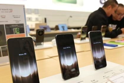 Huawei doubles down on smartphones as EV sales slow