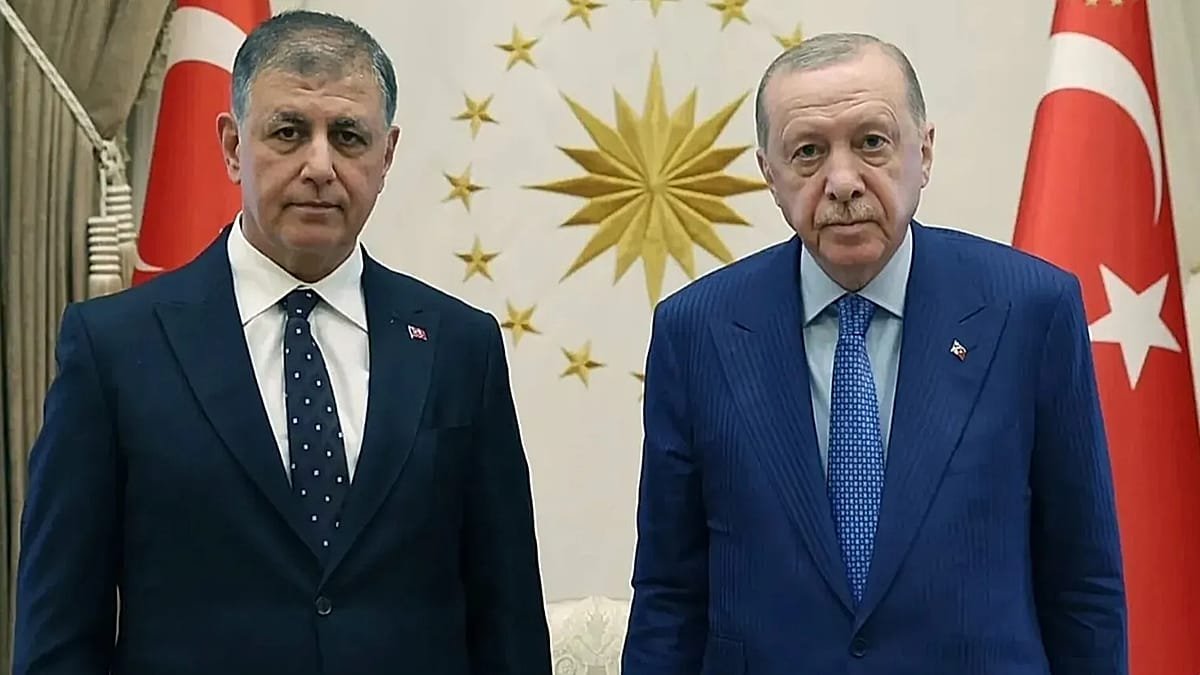 İzmir's centre-left mayor joins Erdoğan's AK Party, shocking Turkish opposition