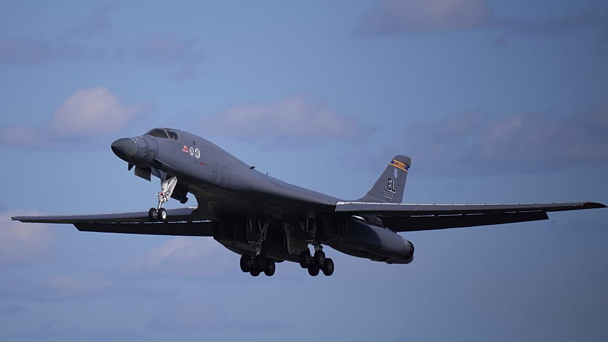 US pulls all B-1 bombers from UK airbase at centre of terror probe