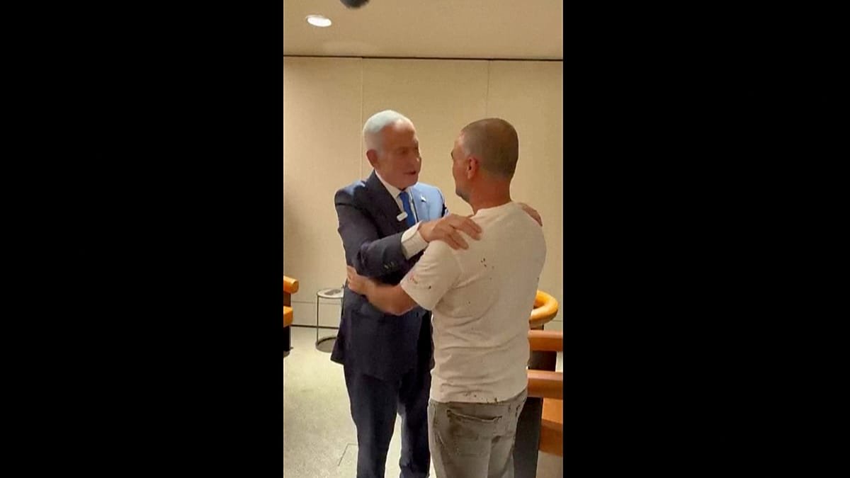 “I grabbed the controls”: FlyDubai survivor recounts dramatic cockpit attack as he meets Netanyahu