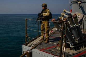 Turkey and Pakistan to send troops to Saudi Arabia under defence pact