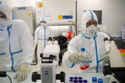 Trump to talk plague with Putin as Russia plays down fears of outbreak
