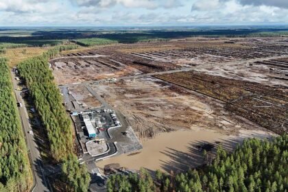 Finland orders halt to work on two Google data centres