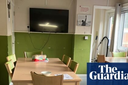 Bail hostels due to house early-release prisoners in England and Wales closed