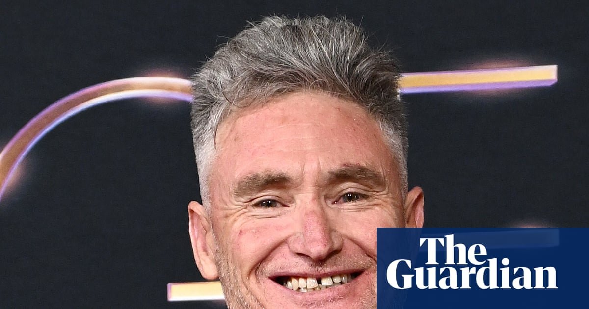 Comedian Dave Hughes to stop speaking at Liberal party events over political donation concerns