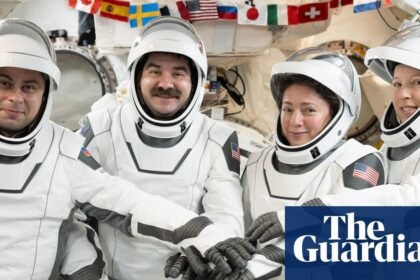 Four astronauts return to Earth from ISS after medical relief mission