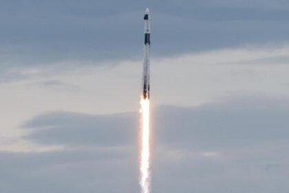 SpaceX launches crew to ISS