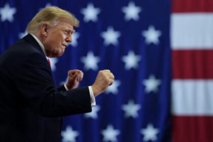 Damned if they Trump; damned if they don’t ... That’s the Republican quandary in midterms homestretch