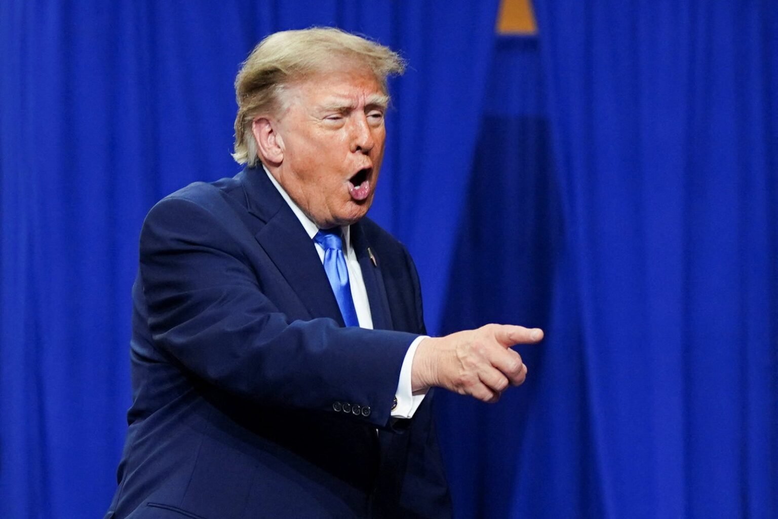 As Trump spirals with midterms, it seems his go-to safe spaces are becoming less welcoming