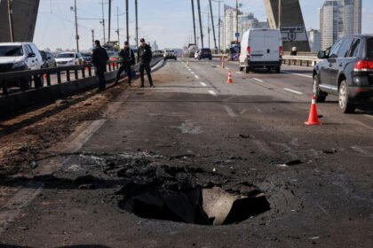 Merz unveils new aid for Ukraine as Russia strikes Kyiv during German leader's visit