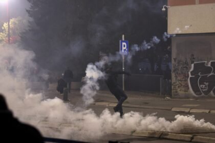 Police clash with Kosovo protesters over bid to curb Hague war crimes court