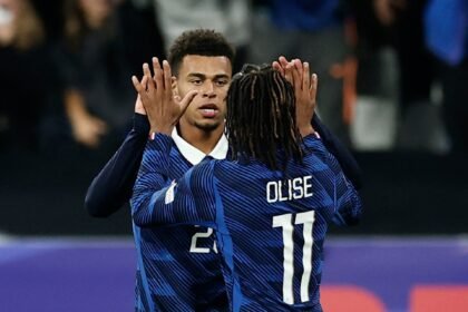Super-subs help France demolish Belgium with late flurry