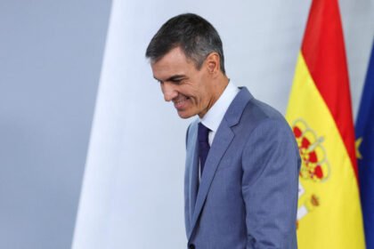 Spanish PM Sanchez kicks off election campaign amid housing crisis protests