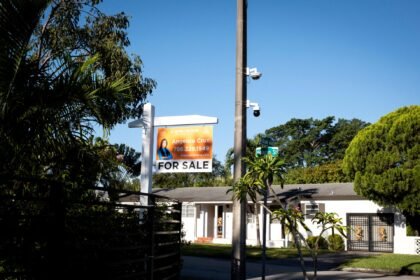 US mortgage rates hit their highest level in three years