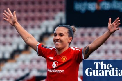 Zigiotti Olme capitalises on Liverpool mistake to keep Manchester United moving up WSL