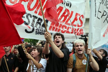 Spanish lawmakers vote down affordable housing bills in blow to Sanchez’s government