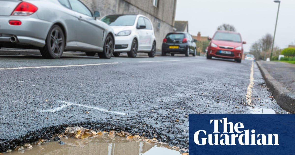 Reform UK-run council boycotts reporter after row over potholes