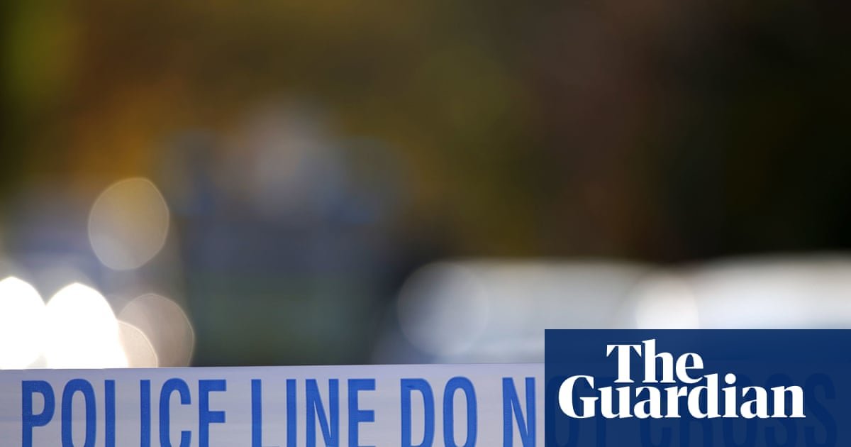 Met launches murder inquiry after man shot dead at London memorial service