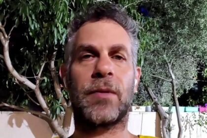 Plummeting Israel flight like 'rollercoaster', says passenger