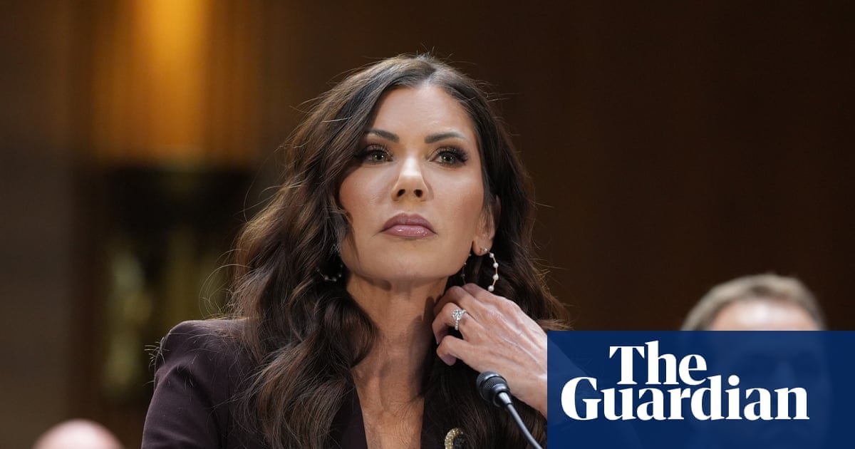 Kristi Noem, former Trump homeland security chief, files for divorce