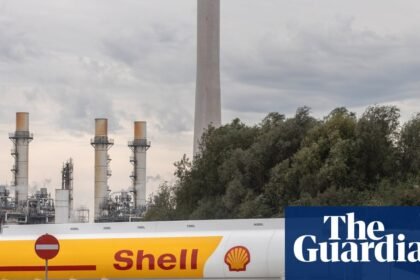 Shell refineries forecast to make double the profit from every barrel of fuel