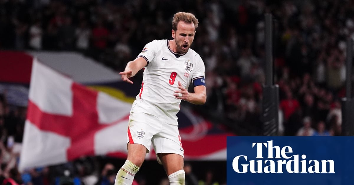 Harry Kane doubles up on landmark night as England cruise past Czechia