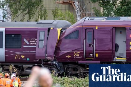 Bedford rail crash: train sped up after red light warning, say investigators