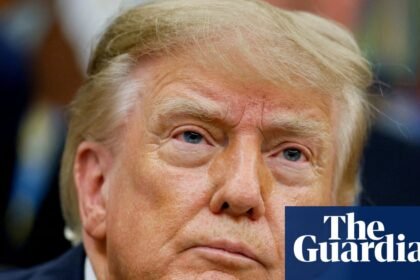 Trump backs away from top aides who reportedly advised pro-Russia government