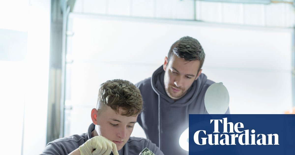 Create new pre-apprenticeship scheme to close youth unemployment gap, says Milburn