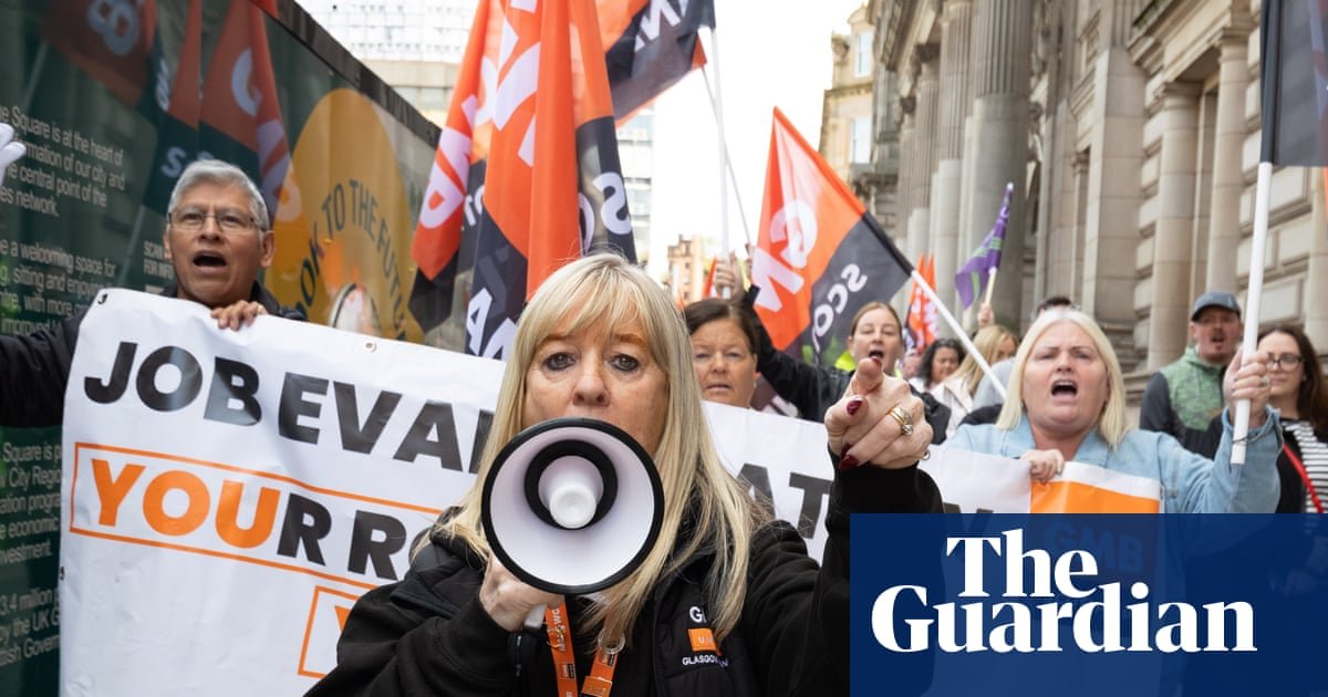 Glasgow council workers face pay cuts in fire-and-rehire plan after union talks break down