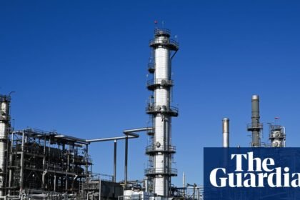 US supreme court to hear big oil’s bid to block climate damage lawsuits