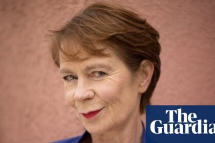 Post your questions for Celia Imrie