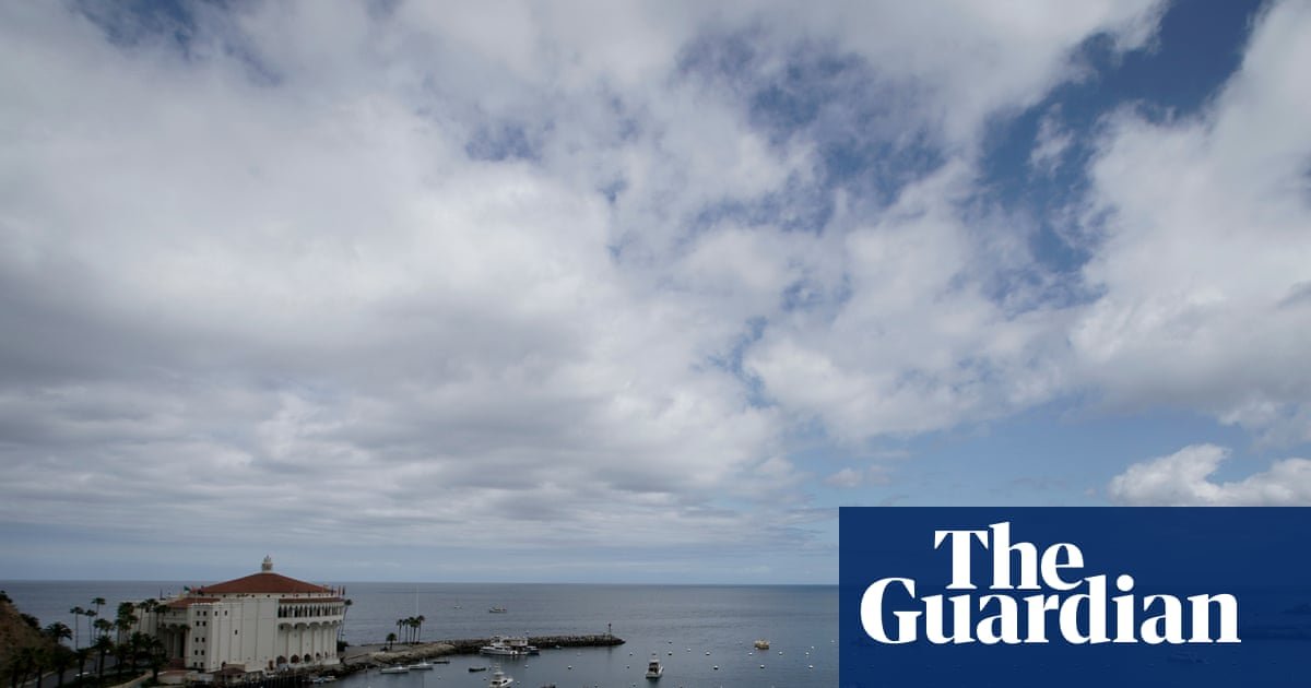 Police divers find body of person missing after helicopter crash near LA
