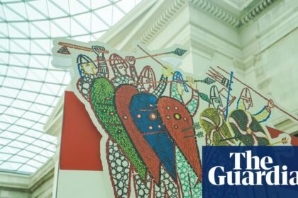 Mary Beard suggests ‘tweaks’ to British Museum’s handling of queues to see Bayeux tapestry