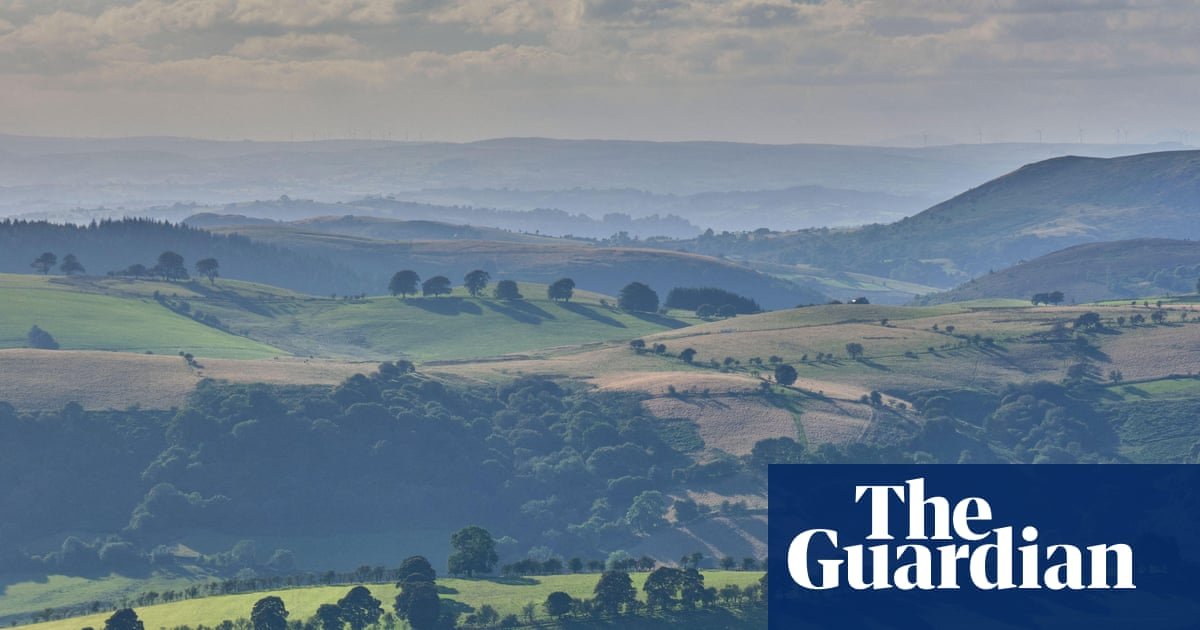 Fine scenery, historic towns and great pubs: a weekend walk on the Shropshire Way