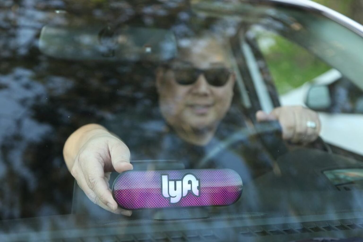 Lyft to pay hundreds of millions to California drivers in massive wage theft settlement