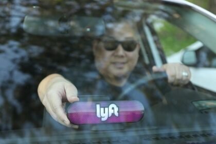 Lyft to pay hundreds of millions to California drivers in massive wage theft settlement