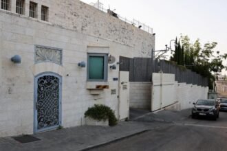 Most UK diplomats to leave East Jerusalem consulate as Miliband says 'mission' to remain