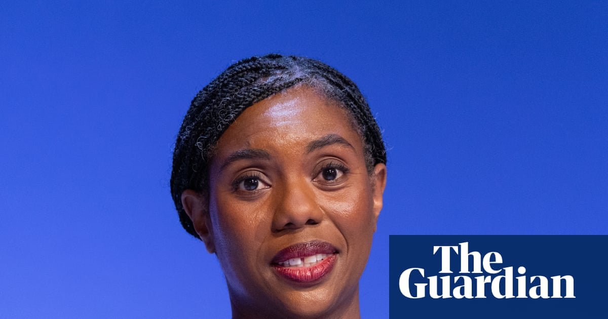 Tories overstate net zero cost by nearly £500bn in apparent spreadsheet error
