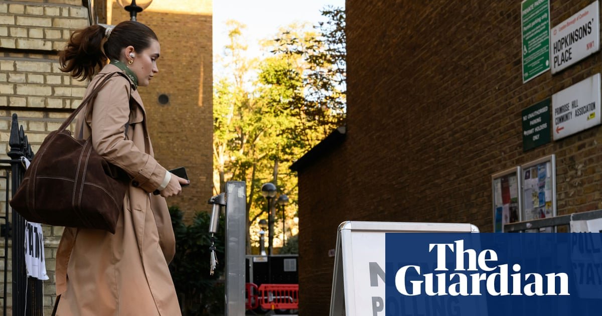 Polls close in Holborn and St Pancras byelection as Labour hope to retain seat