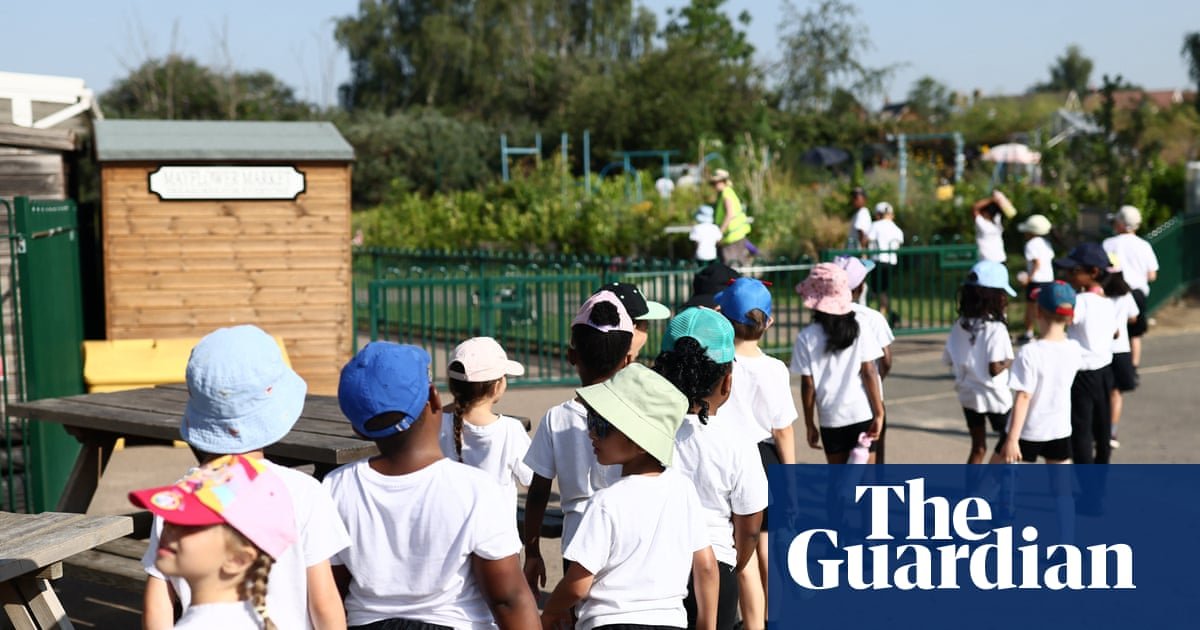 Retrofit schools and consider moving exams to beat extreme heat, says teaching union leader