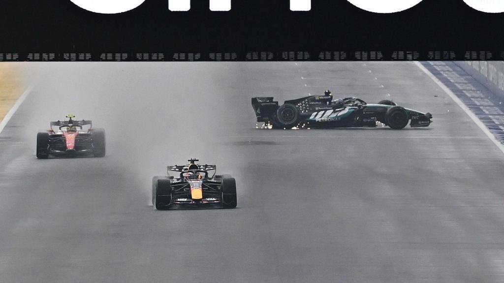 Verstappen wins sprint after Russell crashes out