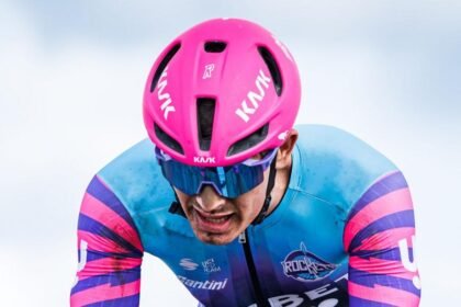 French cyclist Auge in induced coma after crash
