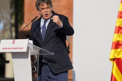 Catalan separatist Puigdemont cleared to return to Spain after court lifts arrest warrant
