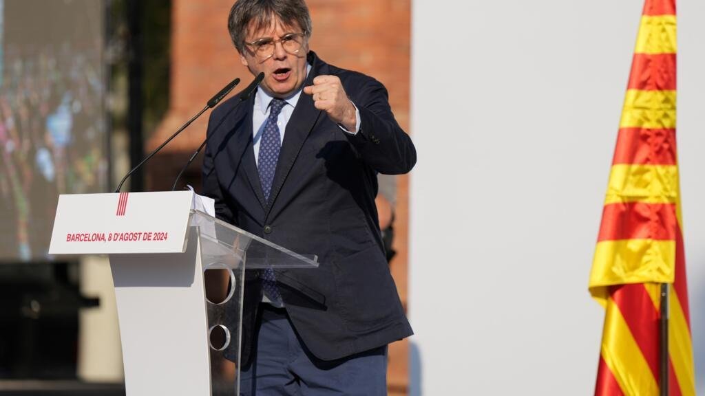 Catalan separatist Puigdemont cleared to return to Spain after court lifts arrest warrant