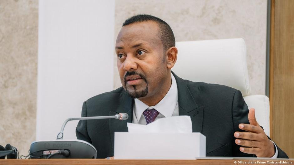 Ethiopia and Eritrea sever ties amid Tigray fighting