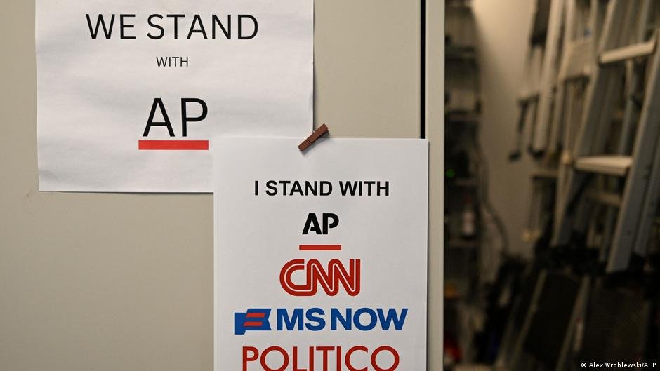 US: Justice Department probes Trump's press pool boycott for antitrust violation
