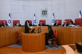 Israel's top court allows Arab parties to run in election