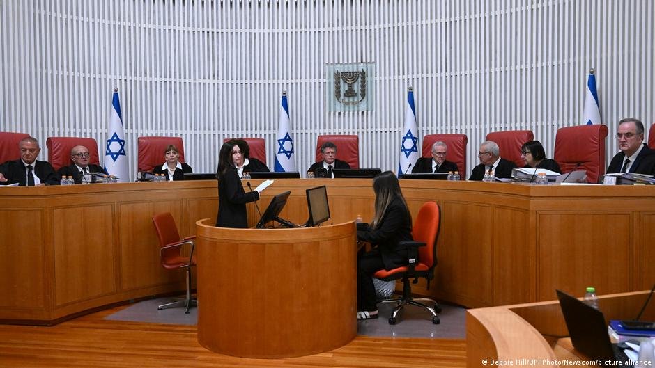 Israel's top court allows Arab parties to run in election